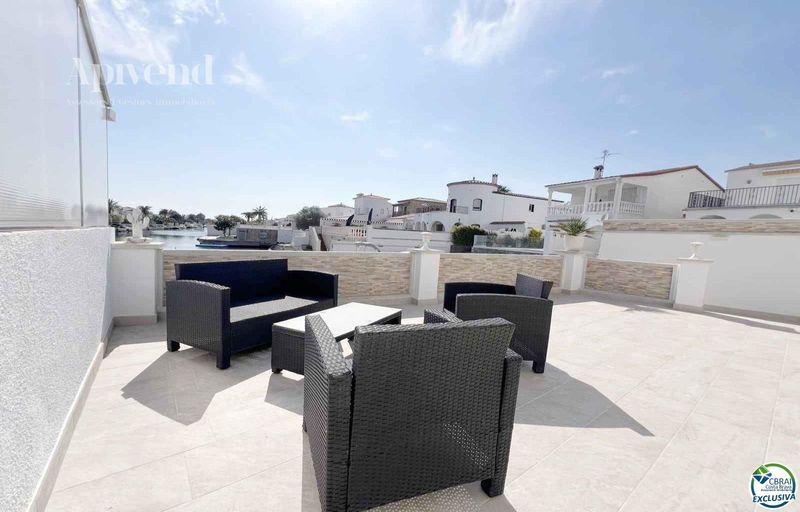 Townhouse for sale Empuriabrava, Girona. Ref: 1196. Apivend 2000