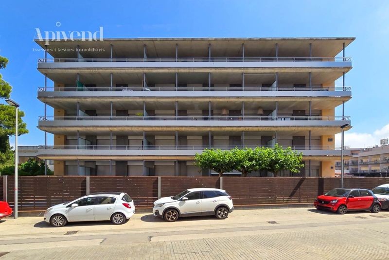 Piso en venta Roses, Girona. Ref: 1249. Apivend 2000