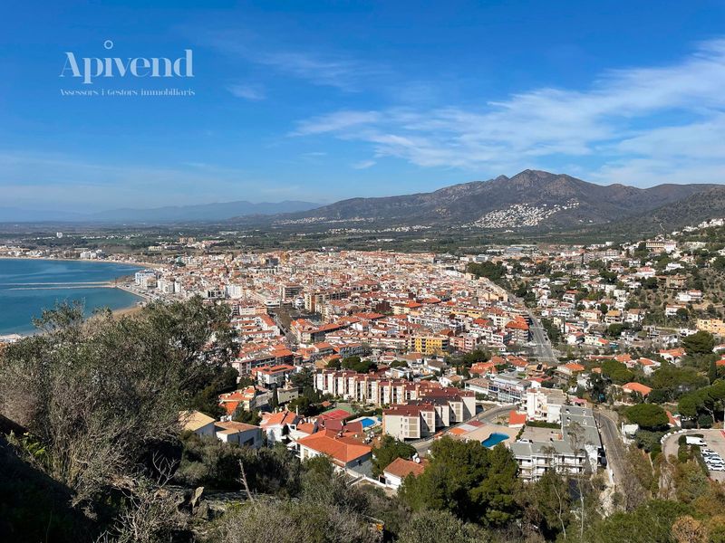 Parcela en venta Roses, Girona. Ref: 1288. Apivend 2000