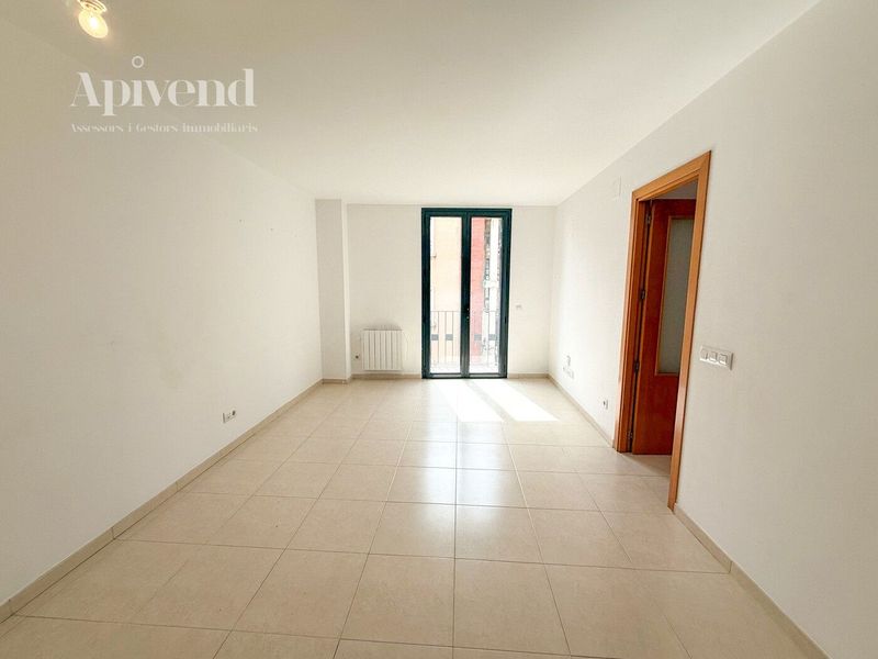 Piso en venta Figueres, Girona. Ref: 1335. Apivend 2000