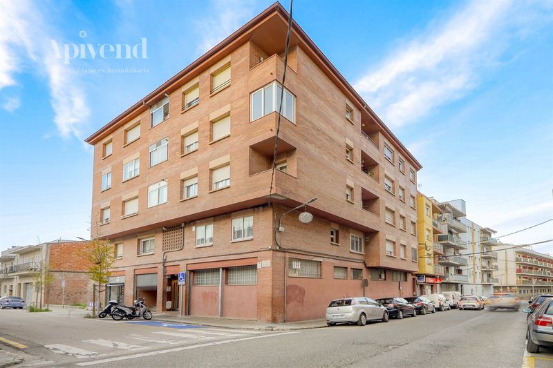 Locaux en vente Figueres, Girona. Ref: 1372. Apivend 2000