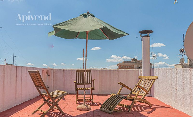 Edificio Singular en venta Figueres, Girona. Ref: 1379. Apivend 2000