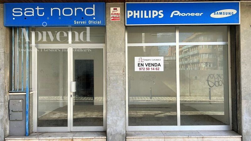Local Comercial en venta Figueres, Girona. Ref: 1390. Apivend 2000