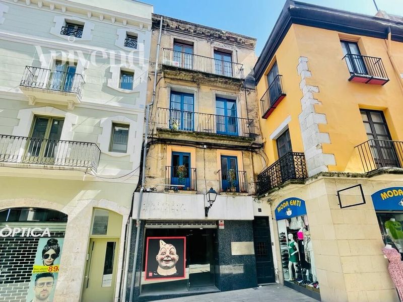 Edificio Singular en venta Figueres, Girona. Ref: 1392. Apivend 2000