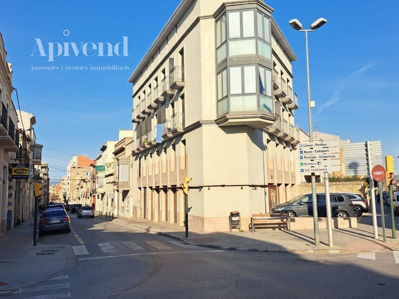 Locaux en vente Figueres, Girona. Ref: 1401. Apivend 2000