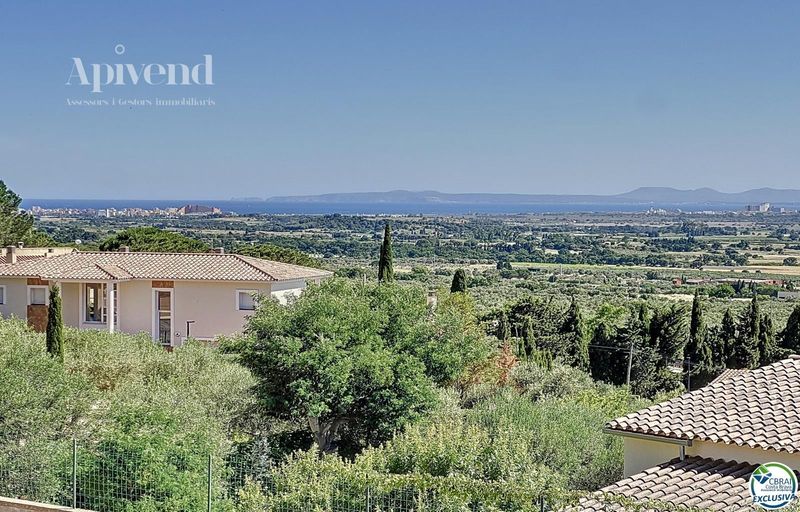 Chalet Independiente en venta Pau, Girona. Ref: 1433. Apivend 2000