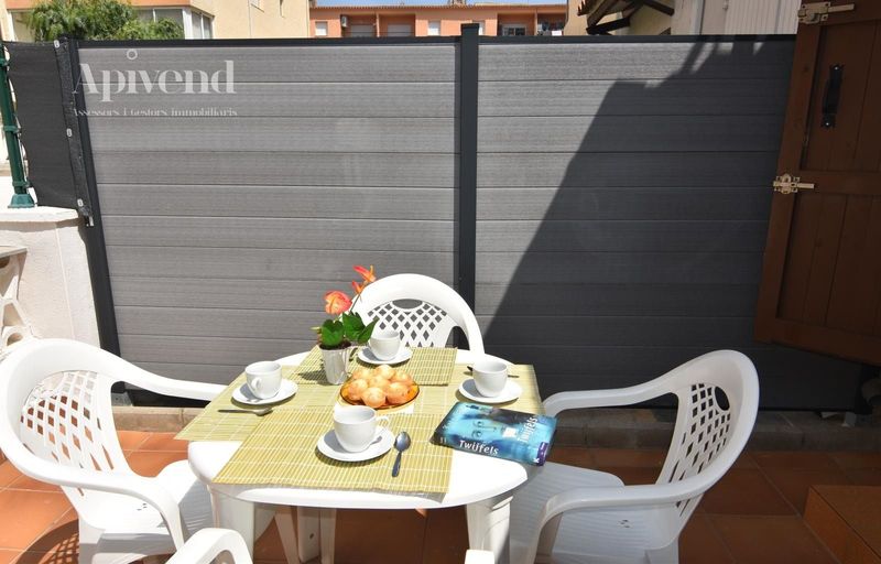Chalet Independiente en venta Roses, Girona. Ref: 1456. Apivend 2000