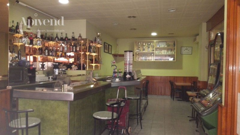 Local Comercial en venta Figueres, Girona. Ref: 1475. Apivend 2000