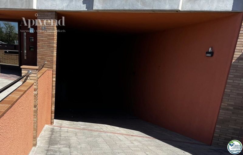 Garaje en venta Figueres, Girona. Ref: 1493. Apivend 2000