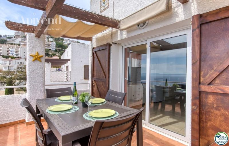 Chalet Independiente en venta Roses, Girona. Ref: 1513. Apivend 2000