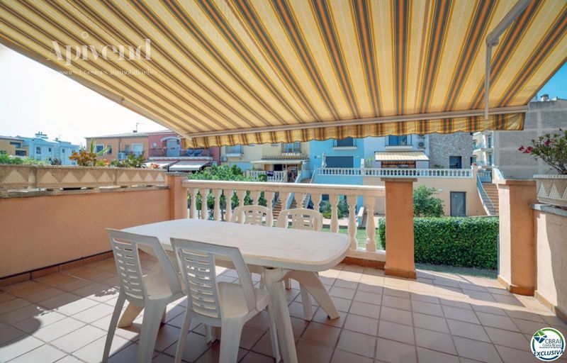 Townhouse for sale Empuriabrava, Girona. Ref: 1520. Apivend 2000