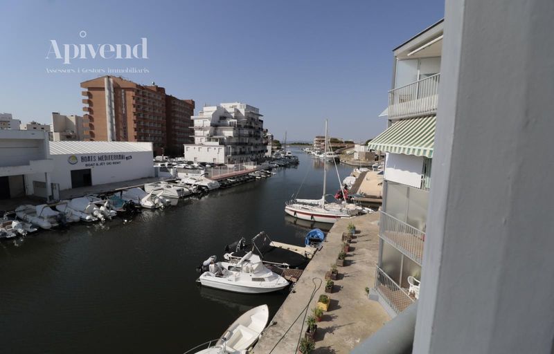 Piso en venta Roses, Girona. Ref: 1525. Apivend 2000