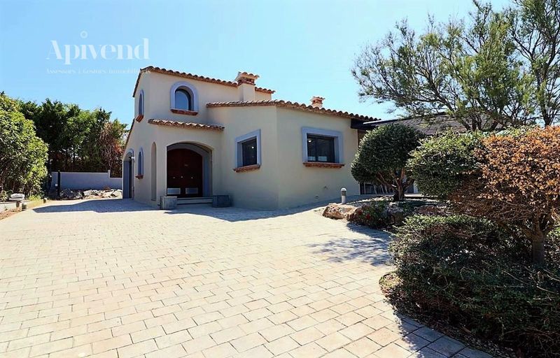 Chalet Independiente en venta Peralada, Girona. Ref: 1527. Apivend 2000