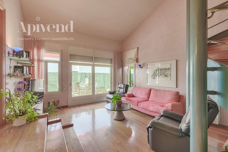 Chalet Independiente en venta Roses, Girona. Ref: 1529. Apivend 2000