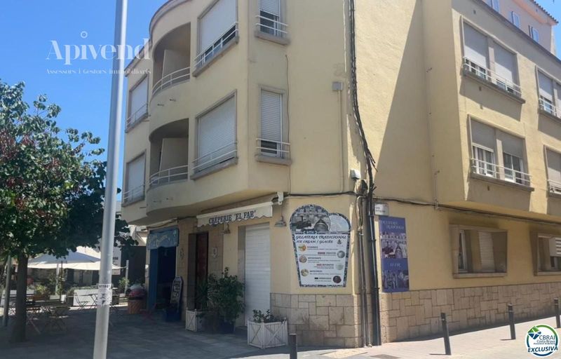 Locaux en vente Roses, Girona. Ref: 1554. Apivend 2000