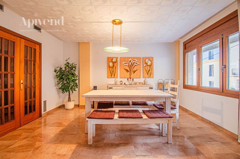 Piso en venta Figueres, Girona. Ref: 1598. Apivend 2000