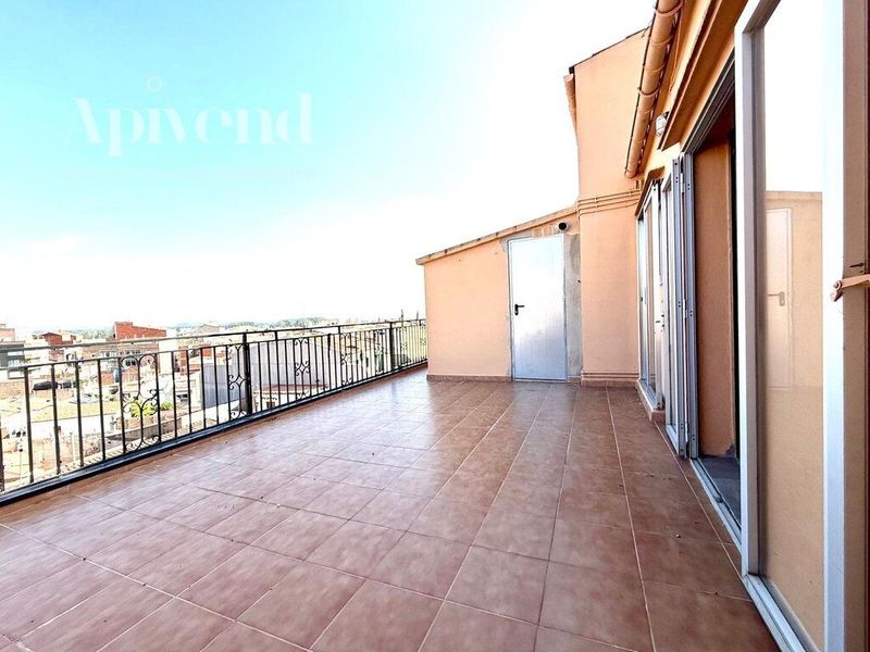 Ático en venta Figueres, Girona. Ref: 1599. Apivend 2000