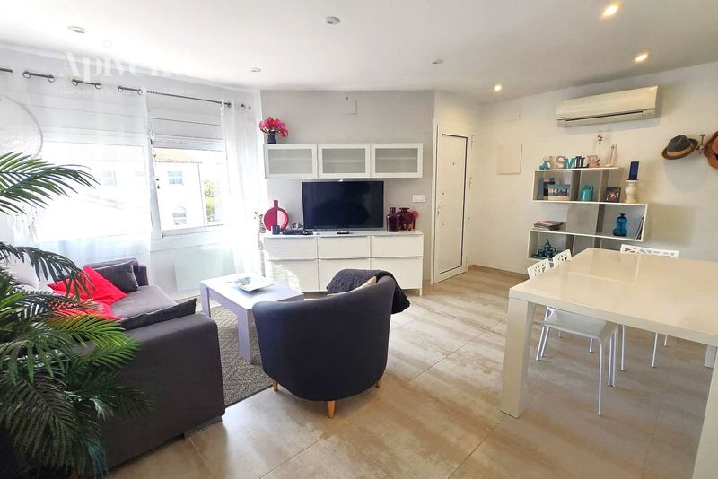 Piso en venta Roses, Girona. Ref: 1618. Apivend 2000