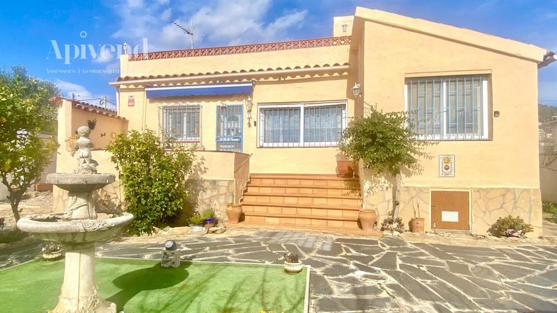 Casa en venda Roses, Girona. Ref: 1625. Apivend 2000