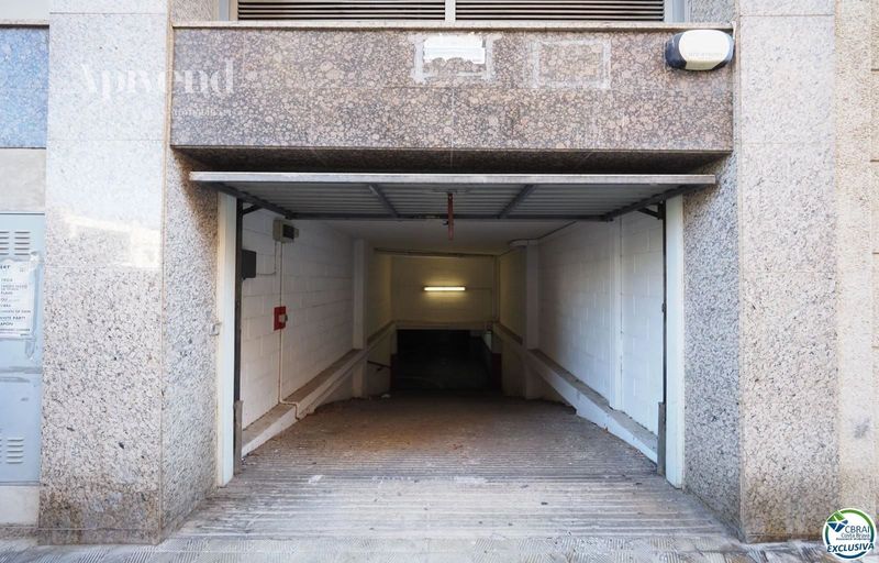 Garaje en venta Roses, Girona. Ref: 1627. Apivend 2000