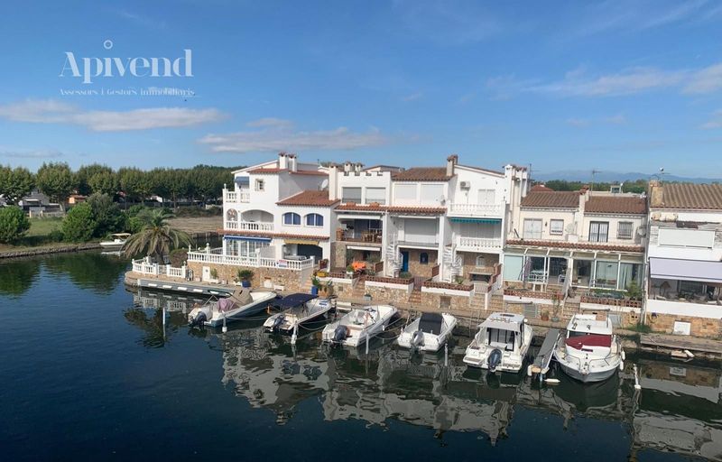 Piso en venta Empuriabrava, Girona. Ref: 1635. Apivend 2000