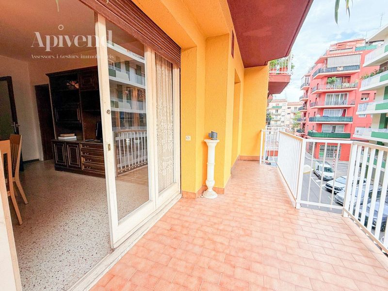 Piso en venta Figueres, Girona. Ref: 1636. Apivend 2000