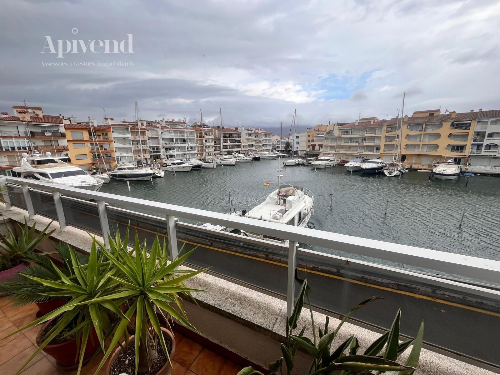 для продажиапартаменты Empuriabrava