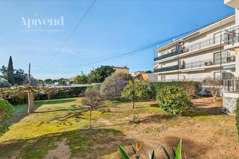 Pis en venda Roses, Girona. Ref: 1780. Apivend 2000