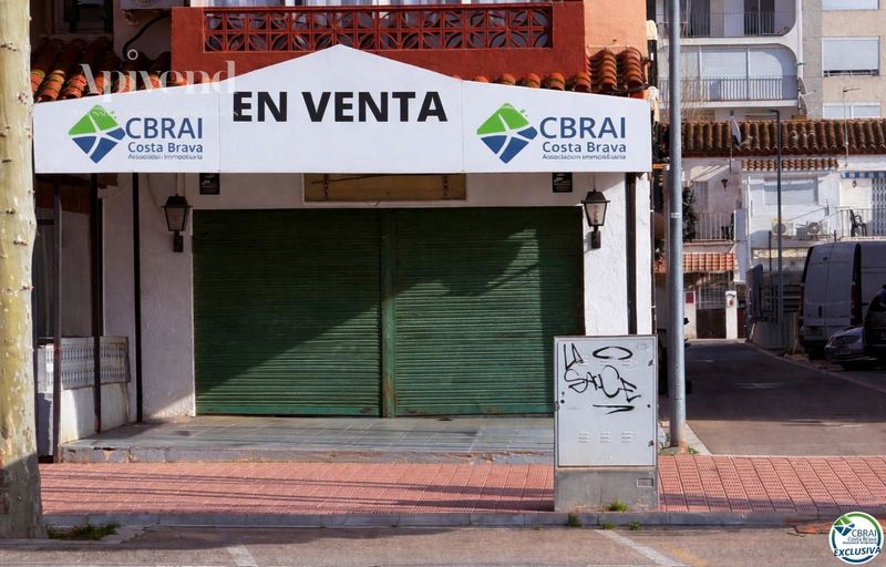 Locaux en vente Empuriabrava, Girona. Ref: 1790. Apivend 2000