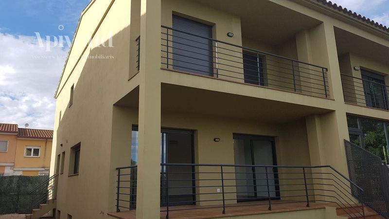 Casa en venda Garrigas, Girona. Ref: 1793. Apivend 2000