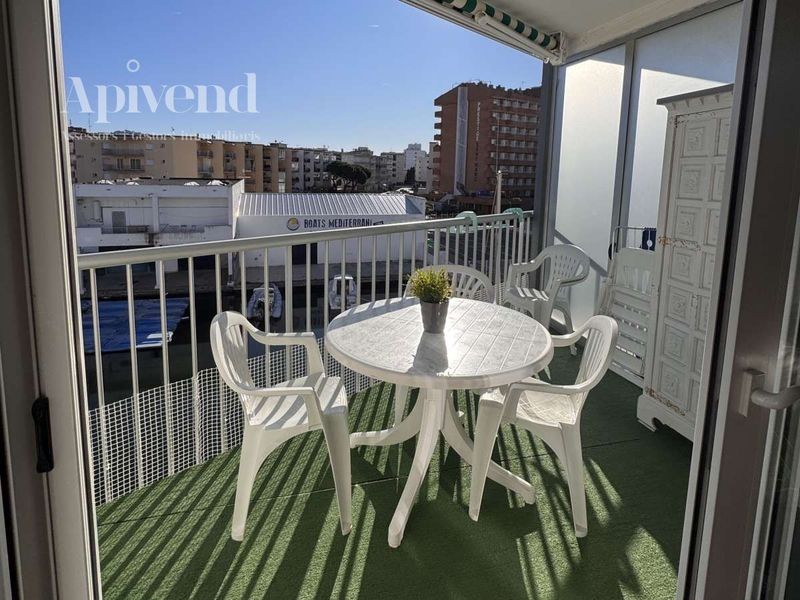 Pis en venda Roses, Girona. Ref: 1800. Apivend 2000