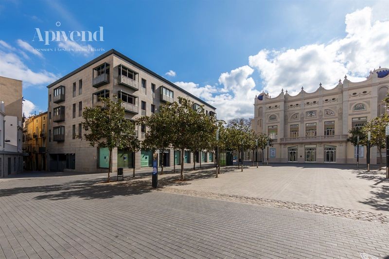 Edifici Singular en venda Figueres, Girona. Ref: 1814. Apivend 2000