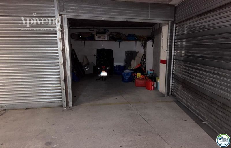 Garatge en venda Roses, Girona. Ref: 1825. Apivend 2000