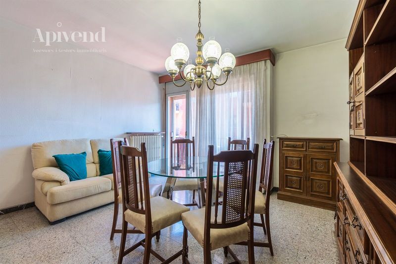 Appartement en vente Figueres, Girona. Ref: 1842. Apivend 2000