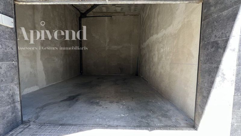 Garatge en venda Figueres, Girona. Ref: 1900. Apivend 2000