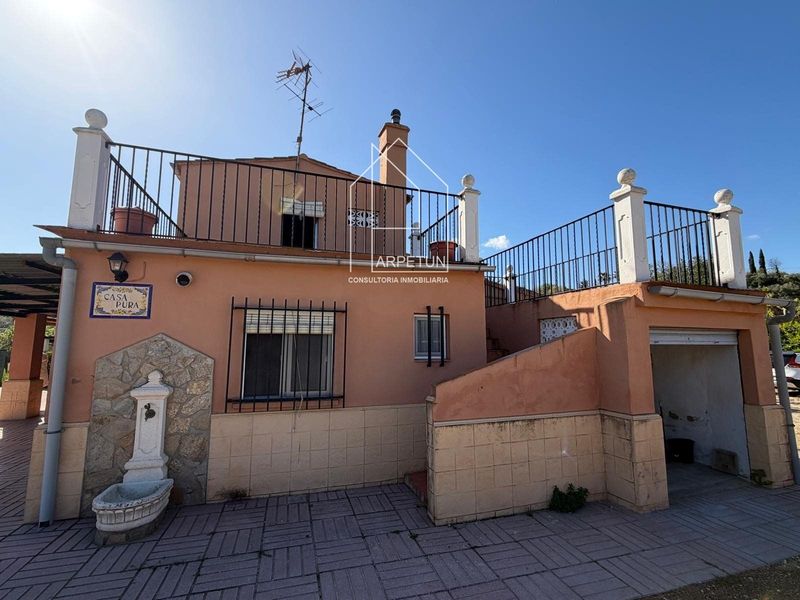 Chalet Independiente en venta Ontinyent, Valencia. Ref: 1080. Arpetun