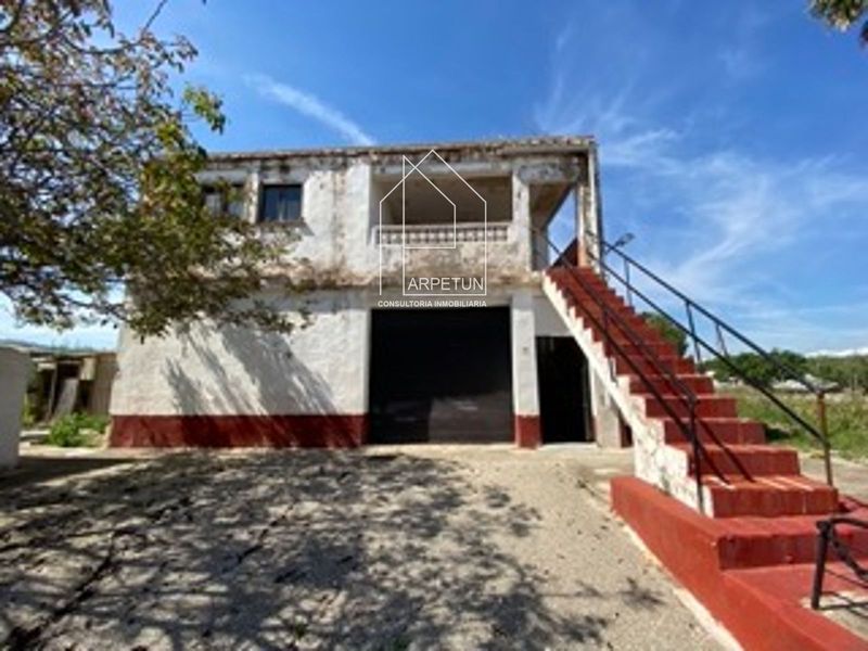 Chalet Independiente en venta Ontinyent, Valencia. Ref: 1250. Arpetun