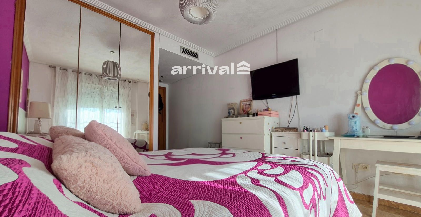 VIVIENDA EN FINCA SEMINUEVA JUNTO A JERÓNIMO MONSORIU