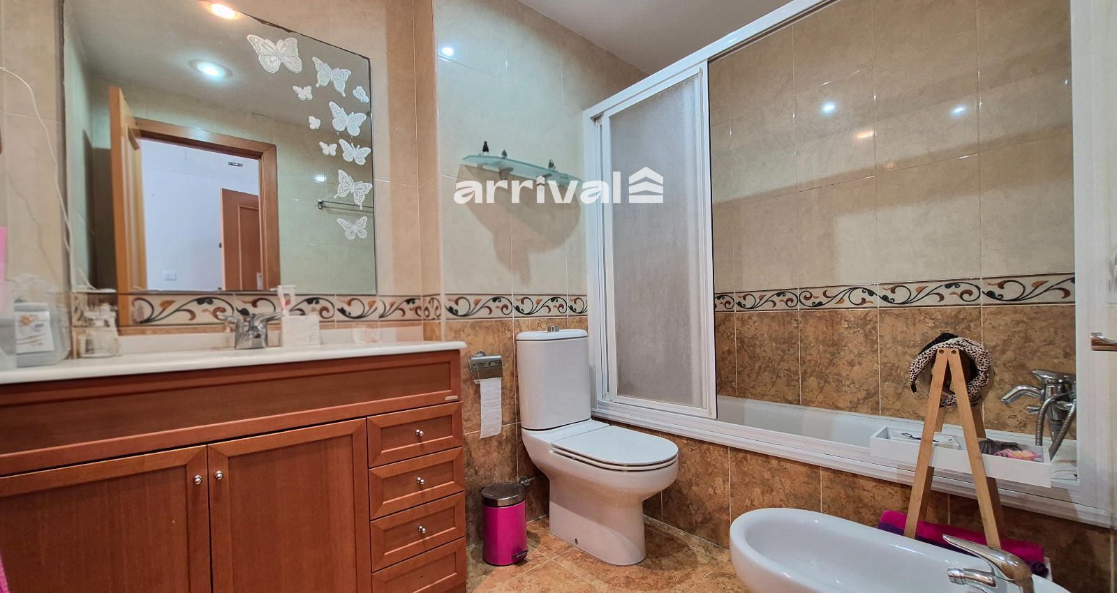 VIVIENDA EN FINCA SEMINUEVA JUNTO A JERÓNIMO MONSORIU