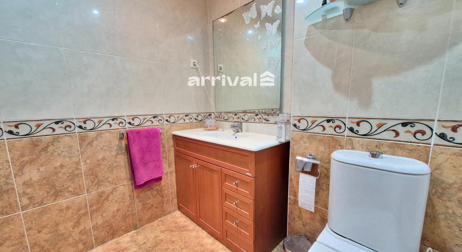 VIVIENDA EN FINCA SEMINUEVA JUNTO A JERÓNIMO MONSORIU
