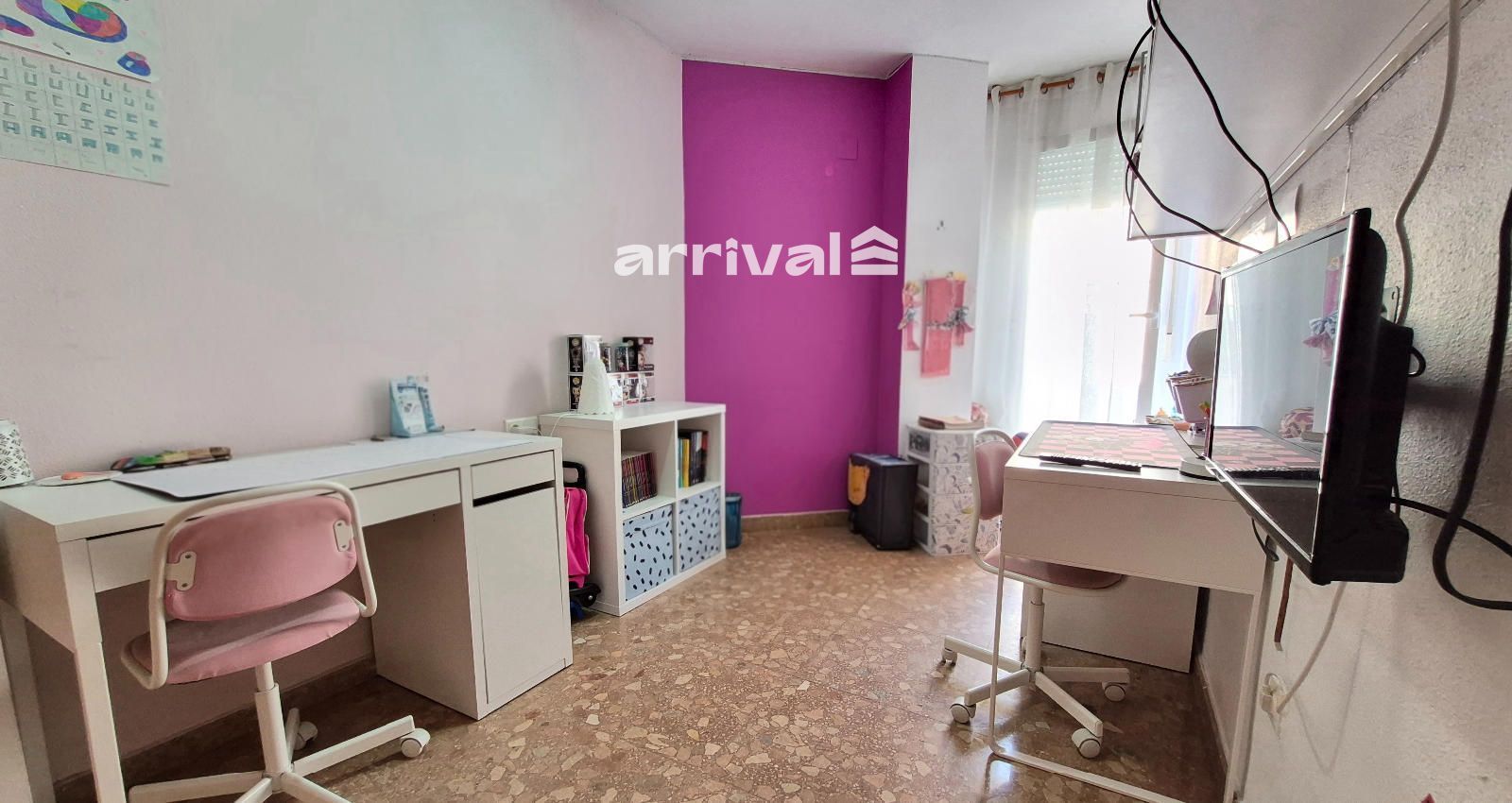 VIVIENDA EN FINCA SEMINUEVA JUNTO A JERÓNIMO MONSORIU