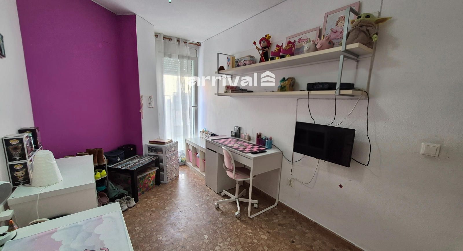 VIVIENDA EN FINCA SEMINUEVA JUNTO A JERÓNIMO MONSORIU
