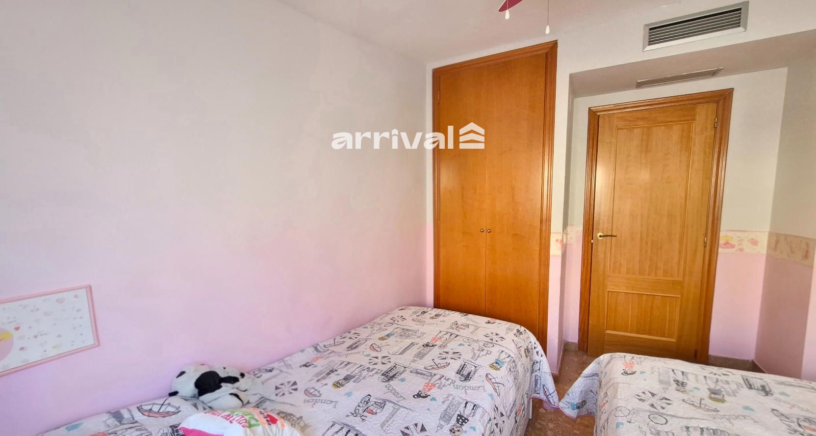 VIVIENDA EN FINCA SEMINUEVA JUNTO A JERÓNIMO MONSORIU