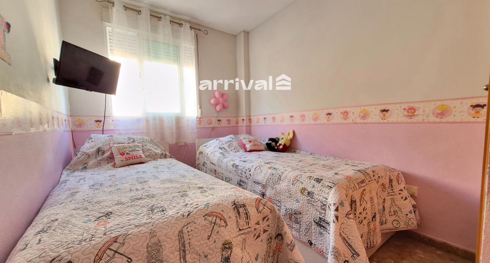 VIVIENDA EN FINCA SEMINUEVA JUNTO A JERÓNIMO MONSORIU