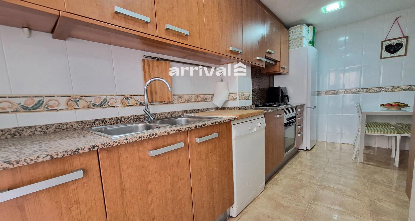 VIVIENDA EN FINCA SEMINUEVA JUNTO A JERÓNIMO MONSORIU