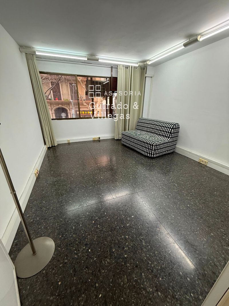 Pis en venda Barcelona. Ref: 1079. Asesoría Guirado