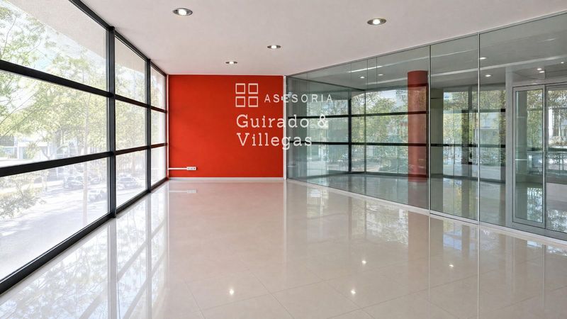 Comercial Premise for sale Cornellà de Llobregat, Barcelona. Ref: 1210. Asesoría Guirado