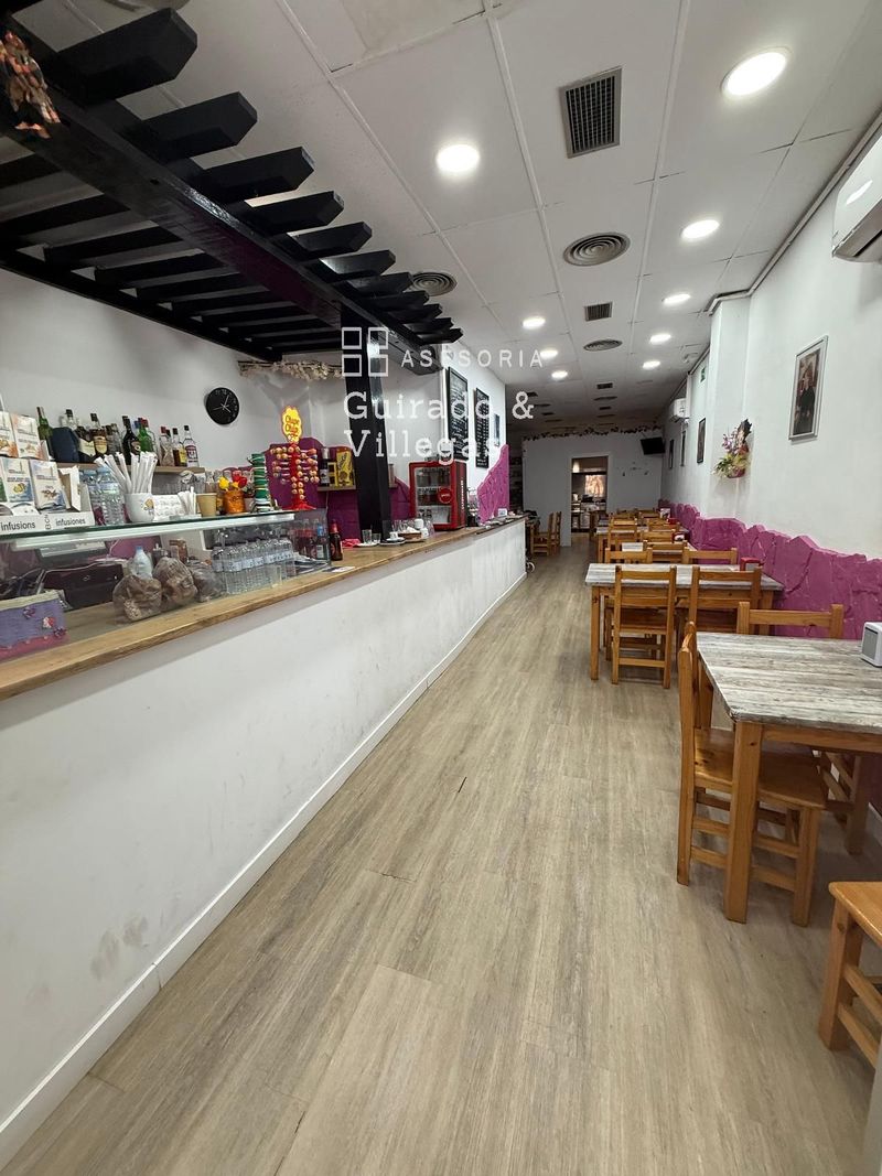 Local Comercial en traspàs Piera, Barcelona. Ref: 1213. Asesoría Guirado