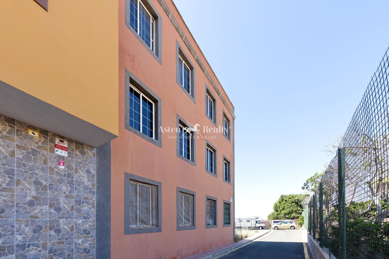 Агенция за недвижими имоти - Имоти Премиер - имот - 1228715, Цена: 219000 EUR