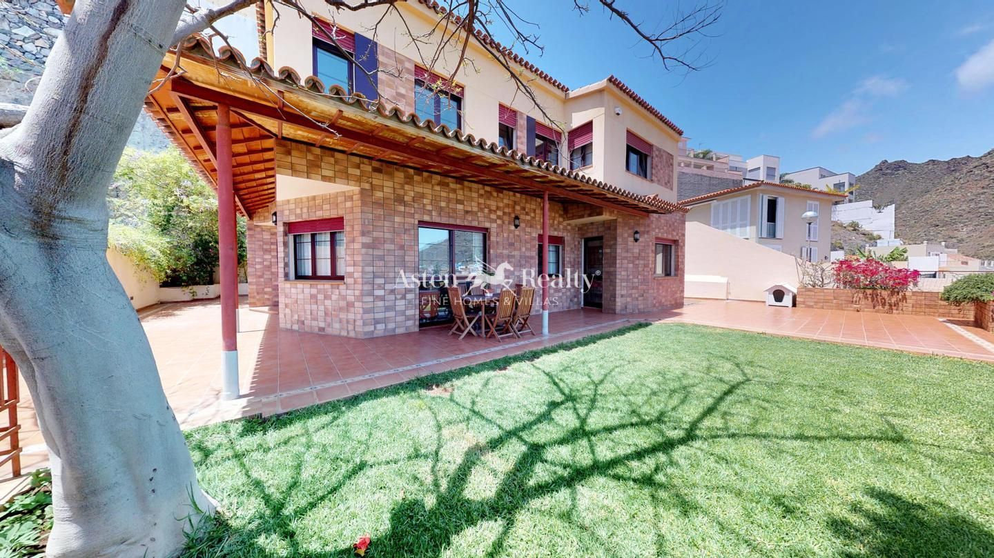Villa en venta Santa Cruz de Tenerife, Santa Cruz Tenerife. Ref: 2053. ASTEN REALTY 
